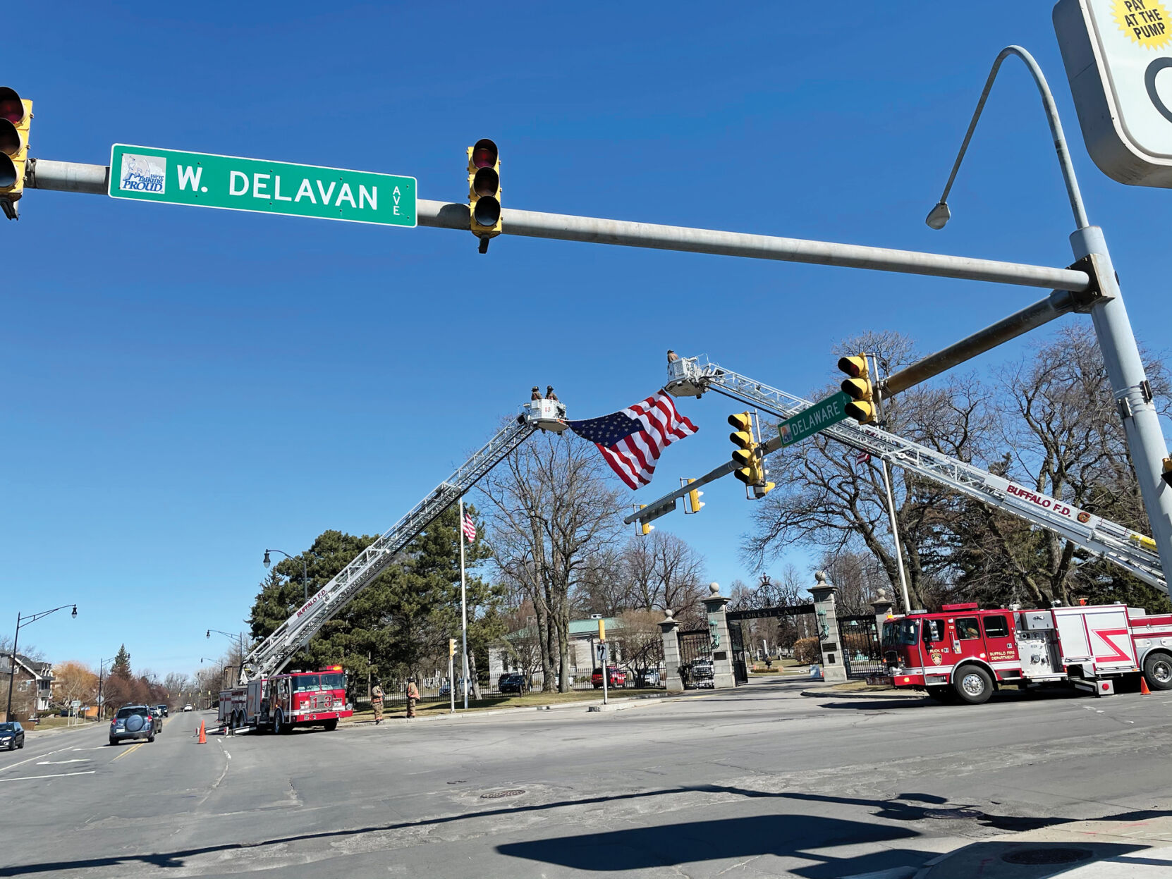 Entrance to Forest Lawn cemetery